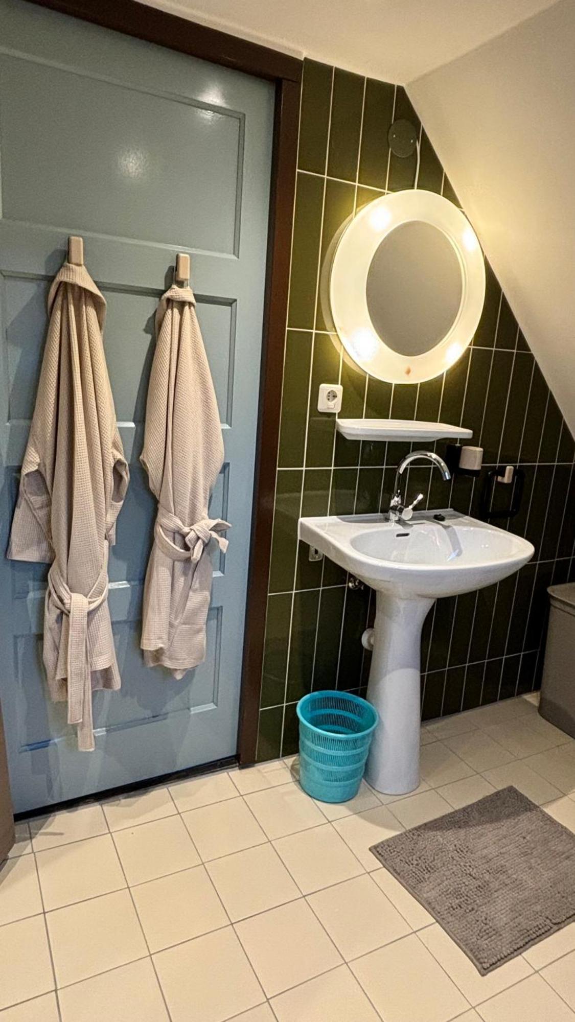 Hus Fan Eartiids Lägenhet Huns Exteriör bild